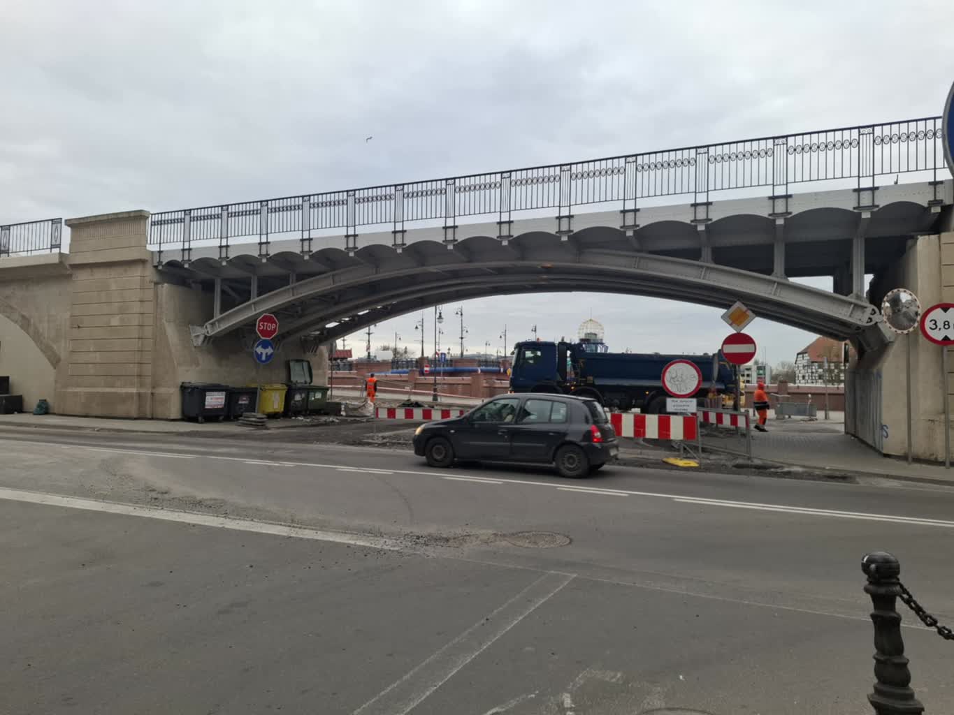 Remont Spichrzowej: nisza pod estakadą zamknięta Radio Zachód - Lubuskie