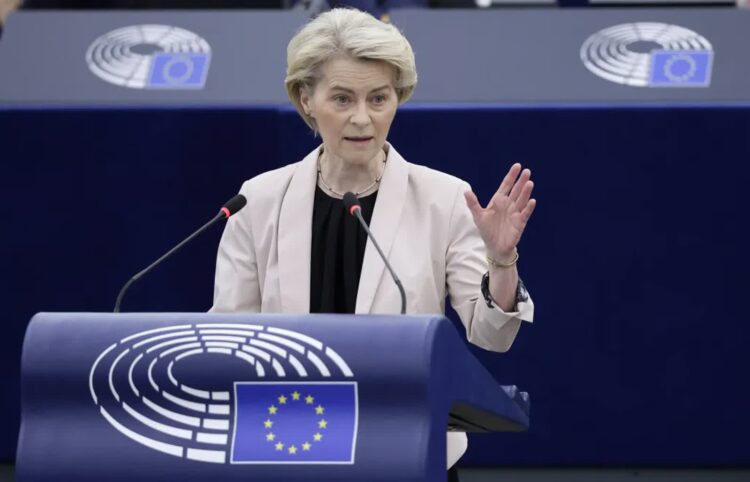 Ursula von der Leyen. Fot. EPA/RONALD WITTEK