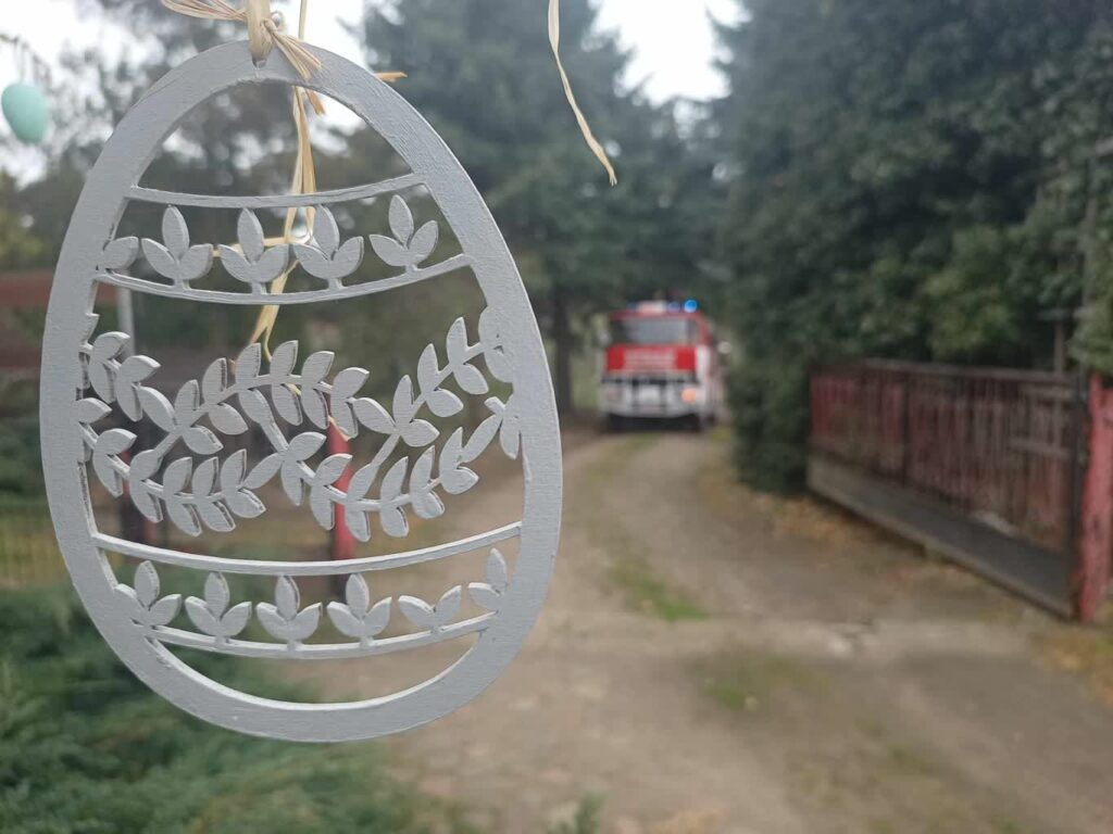 Strażacki śmigus dyngus w Żarach fot. K.Gonera