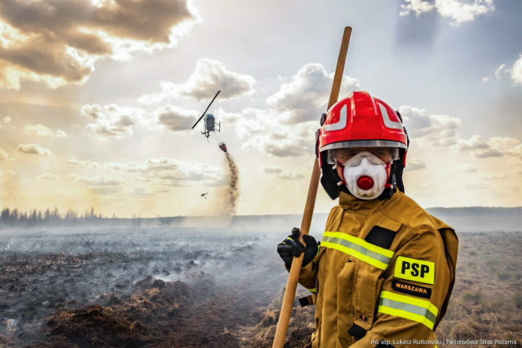 PODLASKIE POŻAR W BIEBRZAŃSKIM PARKU NARODOWYM. Fot. PAP/PSP/mł. asp. Łukasz Rutkowski