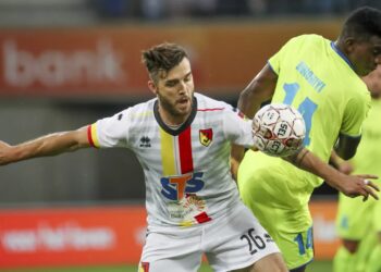 Jagiellonia Białystok przegrała na wyjeździe z hiszpańskim Betisem Sewilla 0:2. Fot. PAP/EPA/OLIVIER HOSLET