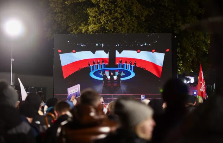 Debata w Końskich. Fot. PAP/Adam Kumorowicz