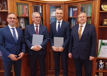 Podpisanie umowy o współpracy między Uniwersytetem Zielonogórskim, Naczelną Radą Adwokacką oraz Fundacją Adwokatury (fot. Piotr Bakselerowicz)