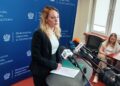 Poseł Łukasz Mejza oskarżony o 11 przestępstw - konferencja w prokuraturze (fot. Piotr Bakselerowicz)