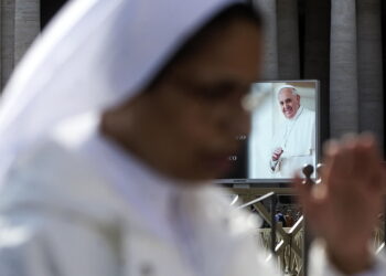 Zmarł papież Franciszek (PAP/EPA/ANGELO CARCONI)