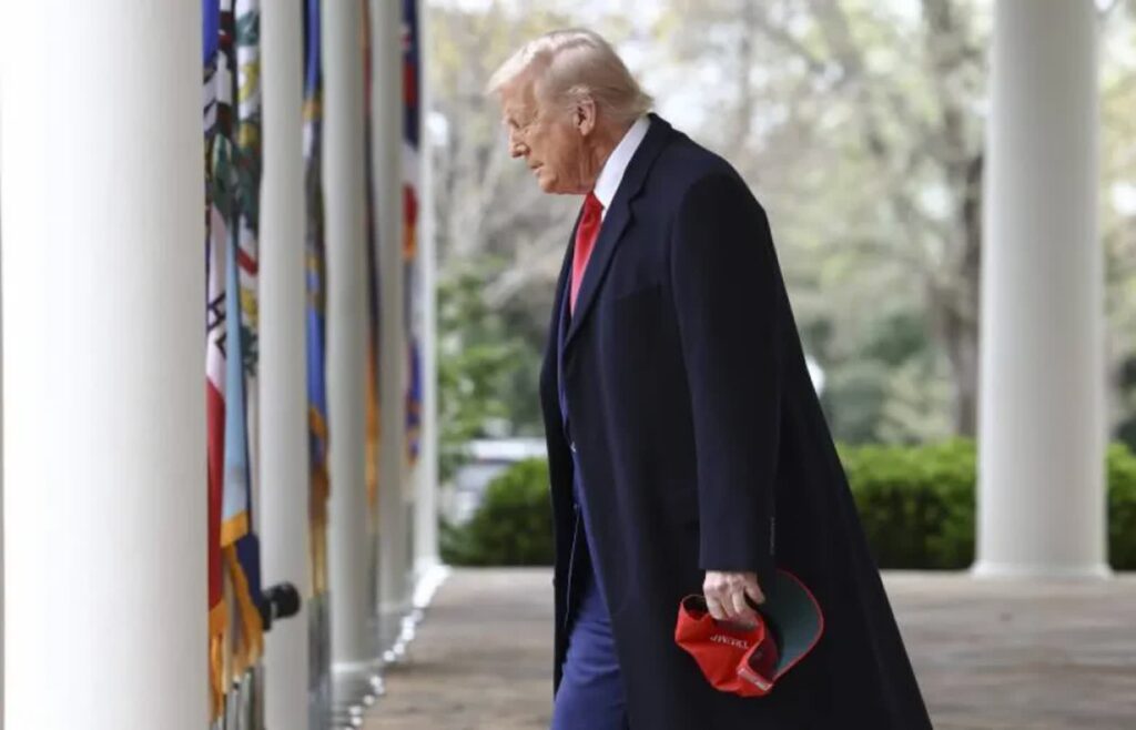 Prezydent USA Donald Trump. Fot. PAP/EPA/JIM LO SCALZO / POOL