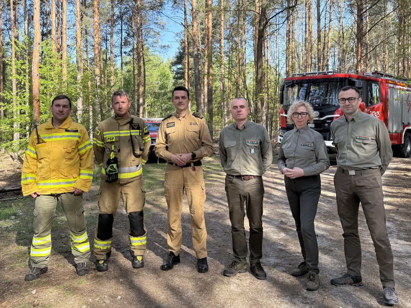 Majówka w lasach. Strażacy i leśnicy apelują o odpowiednie zachowanie