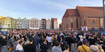 Sławomir Mentzen na gorzowskim Starym Rynku Radio Zachód - Lubuskie