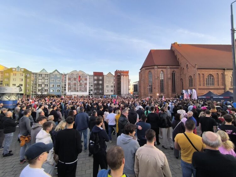 Sławomir Mentzen na gorzowskim Starym Rynku Radio Zachód - Lubuskie