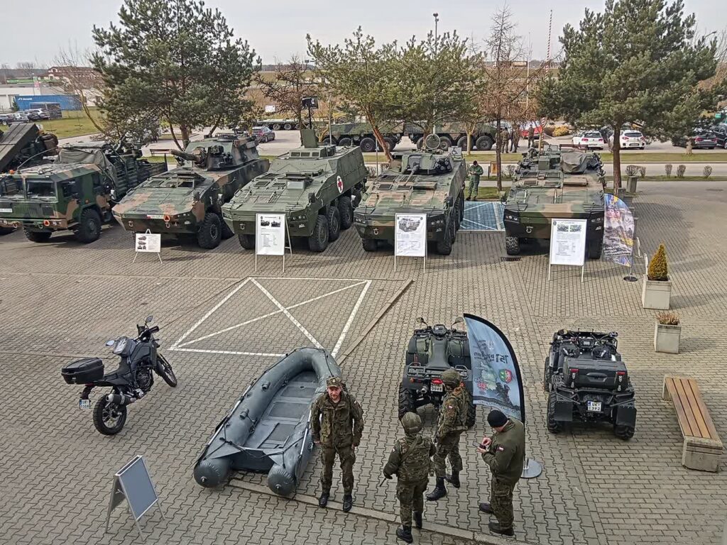 I Wojskowe Targi Służby i Pracy w Międzyrzeczu. Fot. WCR Zielona Góra/FB