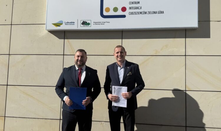 PSL odpowiada PiS ws. centrów integracji cudzoziemców (fot. Agata Duszyńska)