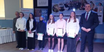 Zielonogórscy wolontariusze nagrodzeni w ramach konkursu „Ośmiu Wspaniałych” Radio Zachód - Lubuskie