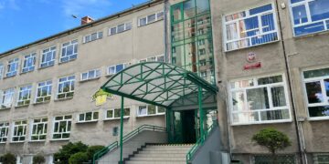 „Łatwiejszy niż próbne” – ósmoklasiści po egzaminie z języka obcego Radio Zachód - Lubuskie