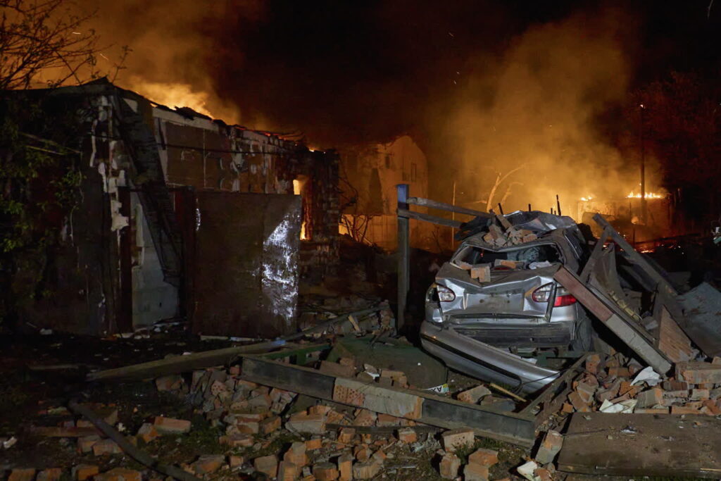 Zniszczony Charków na Ukrainie (PAP/EPA/SERGEY KOZLOV)