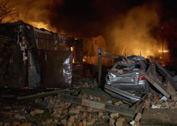 Zniszczony Charków na Ukrainie (PAP/EPA/SERGEY KOZLOV)