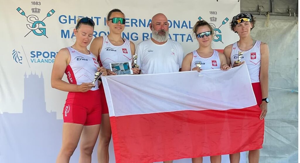 Udana przesiadka do nowej osady: Zuzanna Lesner z dwoma zwycięstwami w Belgii Zuzanna Lesner (druga z prawej) udanie zaczęła rywalizację w nowej specjalizacji (fot. Ghent Regatta fb)
