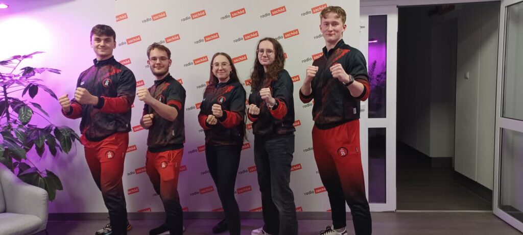 Mistrzynie i Mistrzowie z Klubu Karate Nidan Mistrzynie i Mistrzowie z Klubu Karate Nidan Radio Zachód - Lubuskie