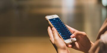 Smartfon - zdj. ilustracyjne (pixabay)