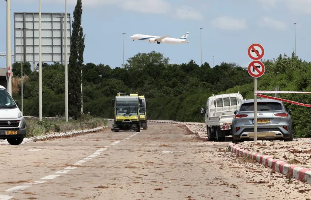Huti przyznali się do wystrzelenia rakiety na izraelskie lotnisko Ben Guriona. Fot. PAP/EPA/ ABIR SULTAN
