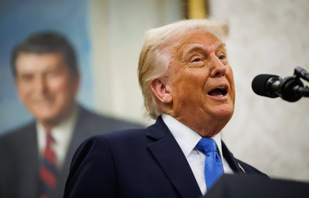 Trump nie nałożył sankcji na Rosję. Podał powód 4 Donald Trump. Fot. PAP/EPA/SAMUEL CORUM