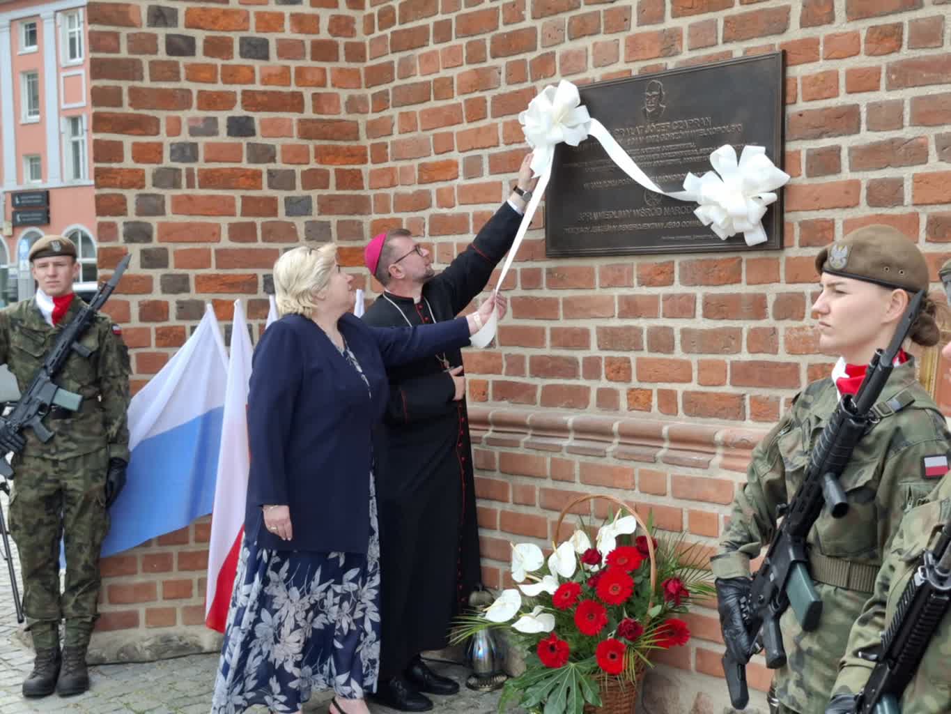 Zakończenie wojny i niezwykła historia prałata Radio Zachód - Lubuskie