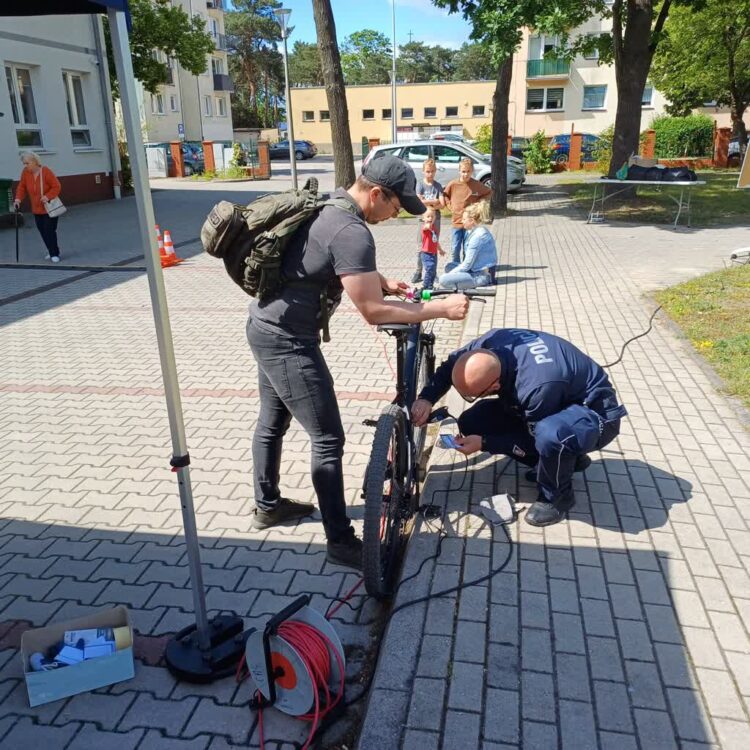 Nowosolski Bezpieczny Rowerzysta 9 Znakowanie rowerów
