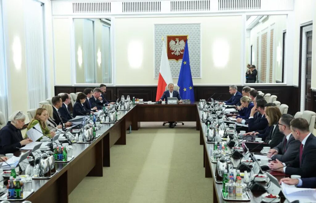 Rząd przyjął pakiet dziewięciu ustaw deregulacyjnych. Fot. PAP/ Szymon Pulcyn