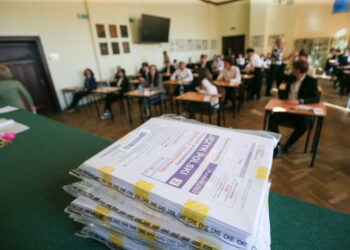 Egzamin maturalny - arkusze Fot. PAP/Lech Muszyński