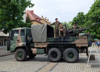 Piknik wojskowy w Zielonej Górze [ZDJĘCIA] Radio Zachód - Lubuskie