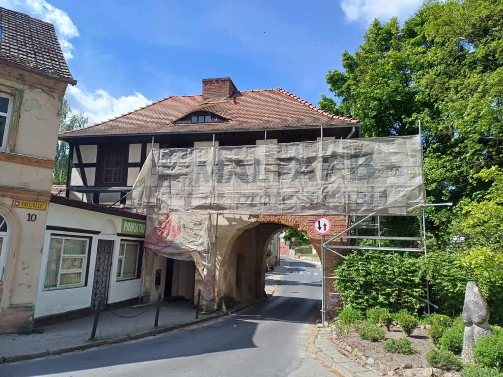 Remont Bramy Marchijskiej w Łagowie 3 fot. S. Kordyjalik