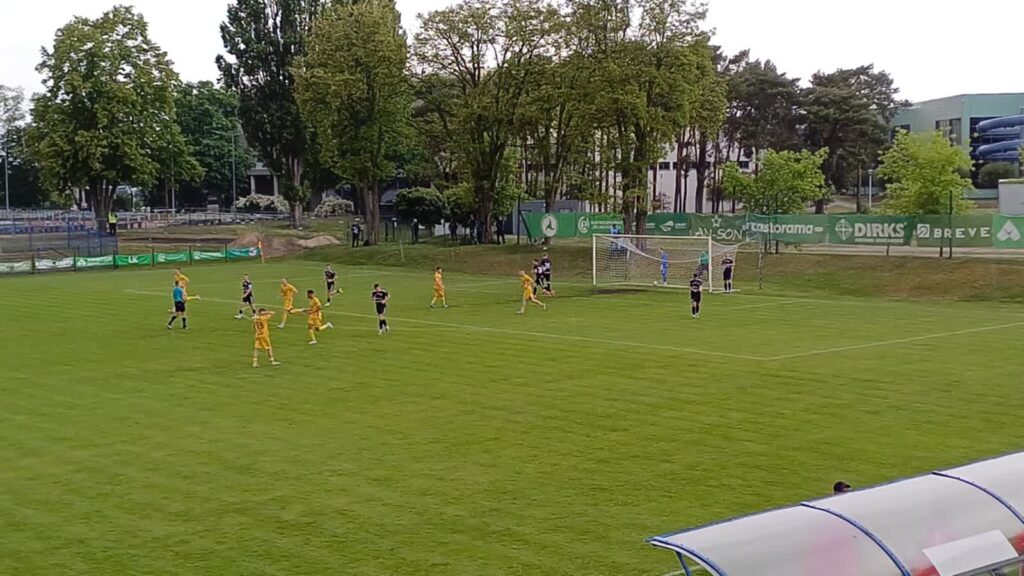 Wściekłość i wstyd - Lechia przegrywa z Górnikiem choć gra z przewagą jednego zawodnika Wściekłość i wstyd - Lechia przegrywa z Górnikiem choć gra z przewagą jednego zawodnika Radio Zachód - Lubuskie