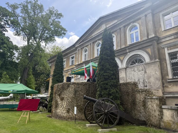 40-lecie Muzeum Wojskowego w Drzonowie 9 40-lecie Muzeum Wojskowego w Drzonowie Radio Zachód - Lubuskie