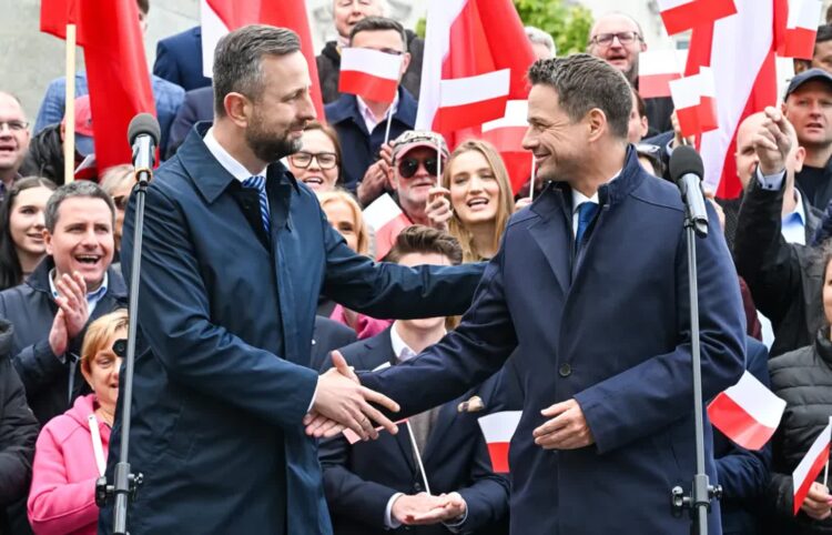 Koalicjanci wesprą Trzaskowskiego na wiecach w terenie 9 Rafał Trzaskowski, Władysław Kosiniak-Kamysz. Fot. PAP/ Radek Pietruszka