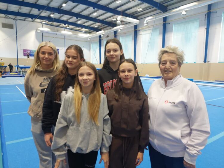 Dwa złote medale zielonogórskich akrobatek w MP seniorek 9 Dwa złote medale zielonogórskich akrobatek w MP seniorek Radio Zachód - Lubuskie
