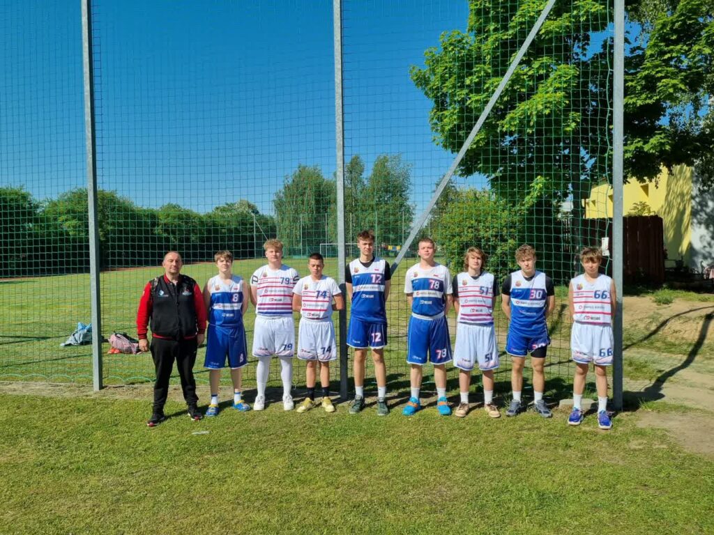 Młodzież BC Swiss Krono zagrała w Osiecznej Młodzież BC Swiss Krono zagrała w Osiecznej Radio Zachód - Lubuskie