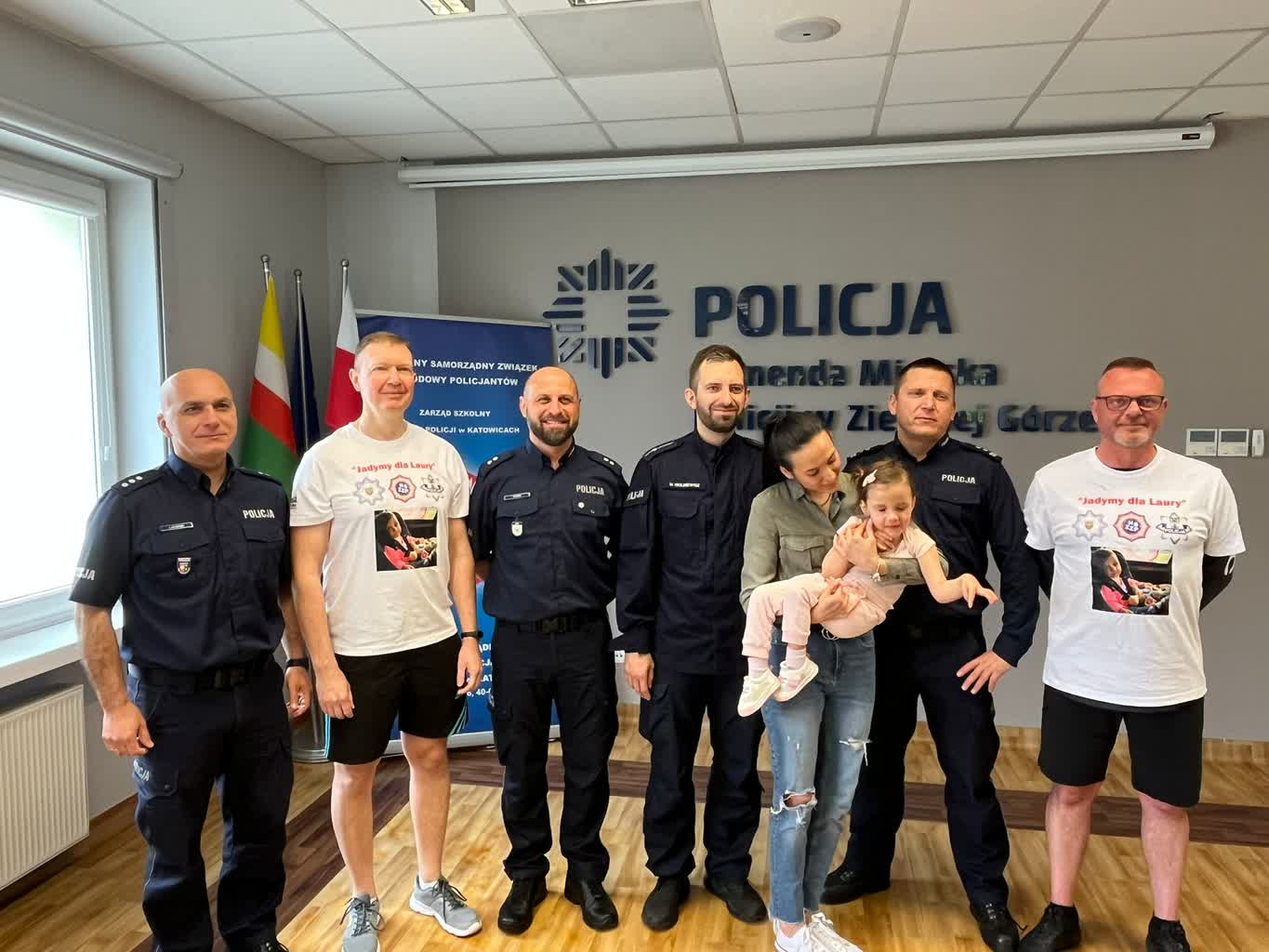 400 kilometrów w 5 dni – policjanci z Katowic pojechali dla chorej Laury Radio Zachód - Lubuskie