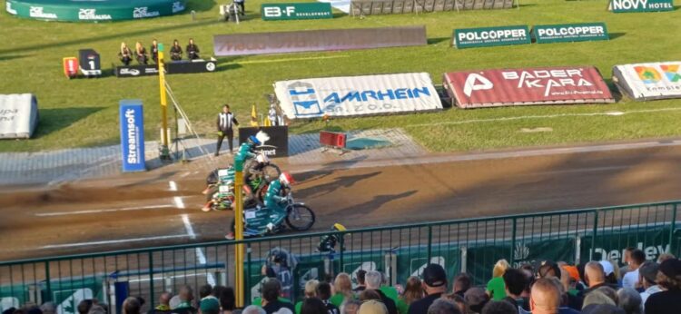 Falubaz wygrał z beniaminkiem, ale nieznacznie 9 fot. Jacek Białogłowy