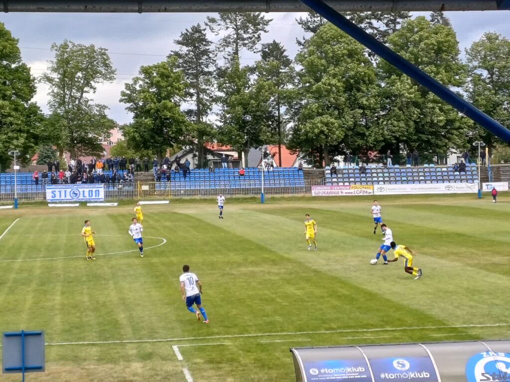 Pan profesor Nowak pociągnął Stilon do cennego zwycięstwa Pan profesor Nowak pociągnął Stilon do cennego zwycięstwa Radio Zachód - Lubuskie