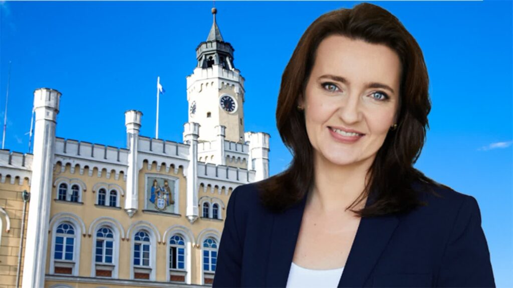 Minister Marzena Okła - Drewnowicz