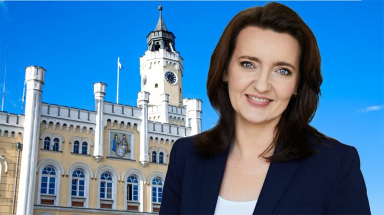 Minister Marzena Okła - Drewnowicz