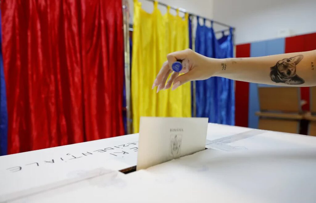 Głosowanie w Rumunii Fot. PAP/EPA/BOGDAN CRISTEL