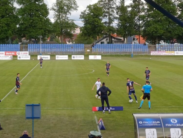 Odra się poprawiła, ale punktów to nie dało 9 Odra się poprawiła, ale punktów to nie dało Radio Zachód - Lubuskie