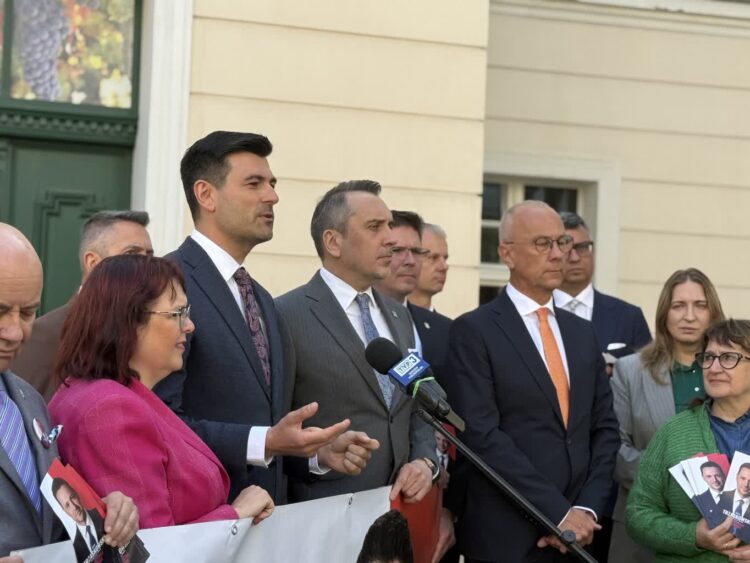 Lubuscy samorządowcy zachęcają do głosowania na Rafała Trzaskowskiego 9 Lubuscy samorządowcy zachęcają do głosowania na Rafała Trzaskowskiego Radio Zachód - Lubuskie