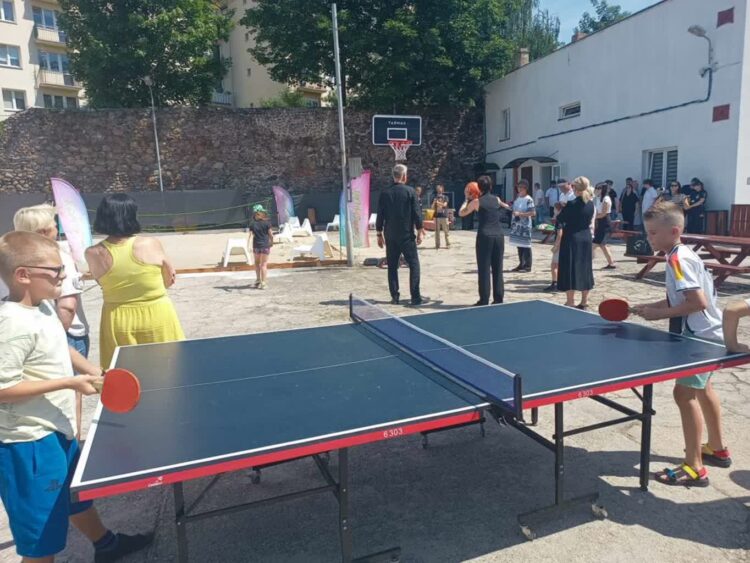 Zbiórka palet do budowy ławek w Letniej Strefie Chillu w Żaganiu 9 fot. K.Gonera