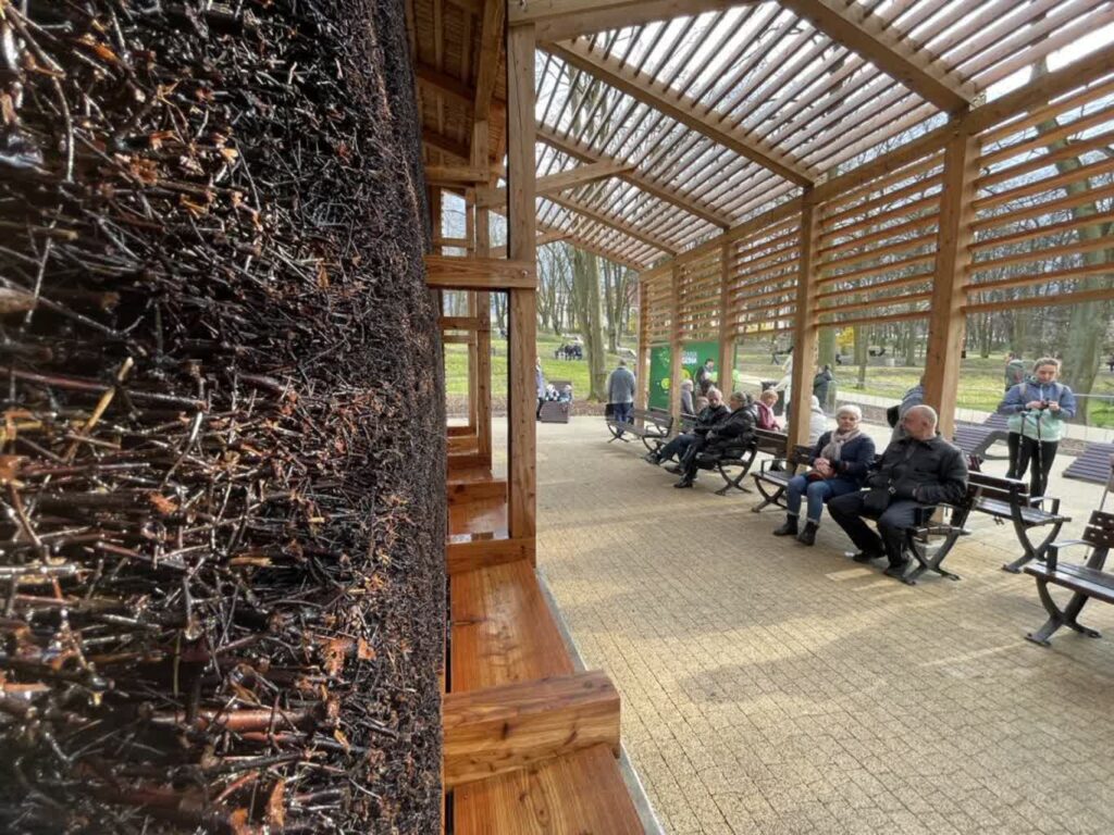 Tężnia solankowa w Parku Tysiąclecia przyciąga wielu mieszkańców Radio Zachód - Lubuskie