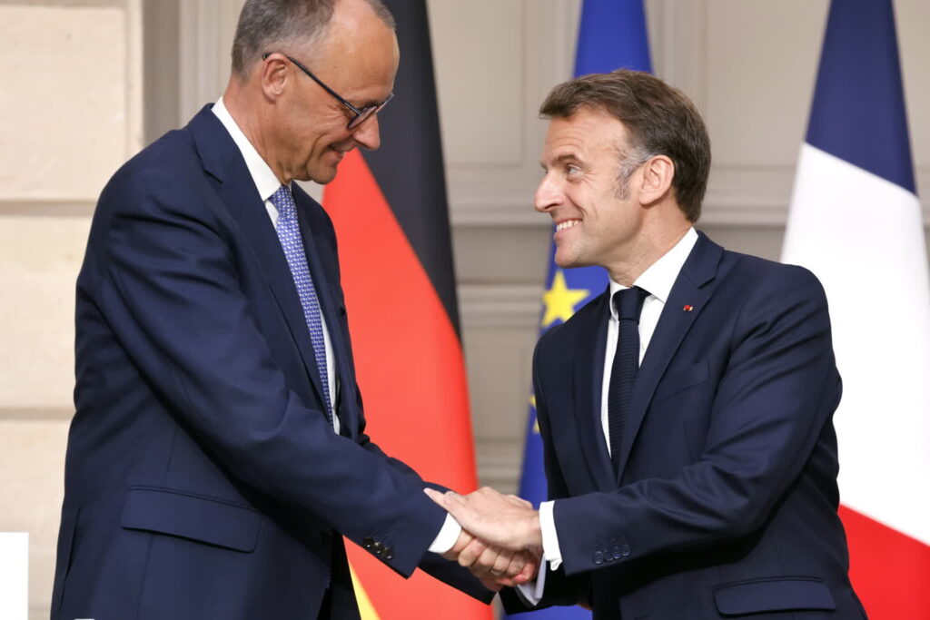 Friedrich Merz i Emmanuel Macron - spotkanie w Paryżu (PAP/EPA/LUDOVIC MARIN / POOL)