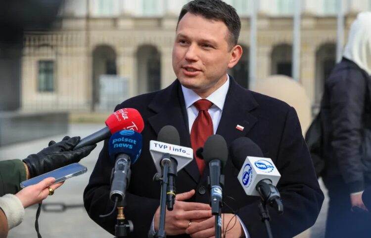 Takie są priorytety Mentzena. Program wyborczy 9 Sławomir Mentzen. Fot. PAP/Szymon Pulcyn