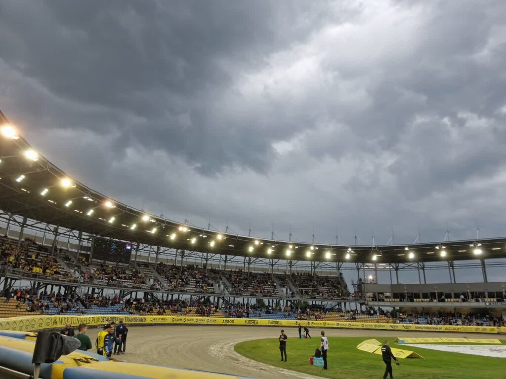 W niedzielę Stal vs GKM. Czy tor będzie niewiadomą? Transmisja u nas! W niedzielę Stal vs GKM. Czy tor będzie niewiadomą? Transmisja u nas! Radio Zachód - Lubuskie