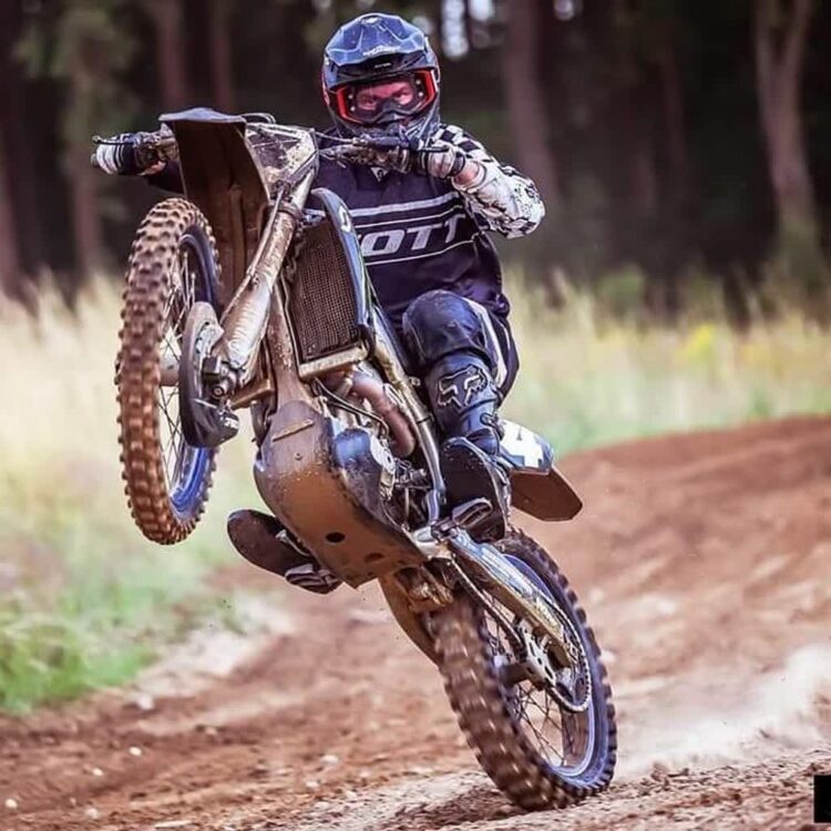 S. Wilczyński na podium MP w Gdańsku. Mocna rywalizacja w motocrossowej klasie mx masters 9 S. Wilczyński na podium MP w Gdańsku. Mocna rywalizacja w motocrossowej klasie mx masters Radio Zachód - Lubuskie