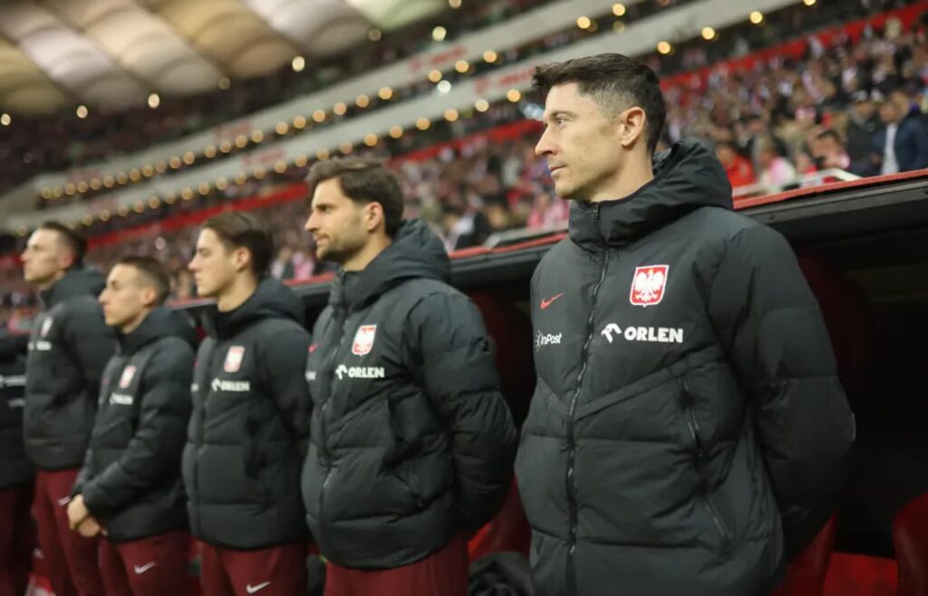Robert Lewandowski przed meczem eliminacyjnym piłkarskich mistrzostw świata z Maltą na PGE Narodowym. Fot. PAP/ Leszek Szymański
